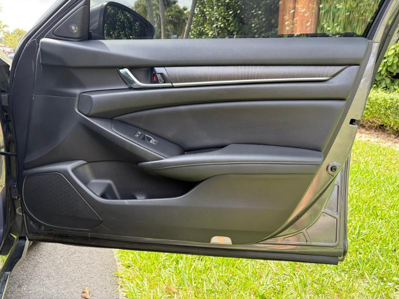 Honda Accord Touring 2.0T 2022