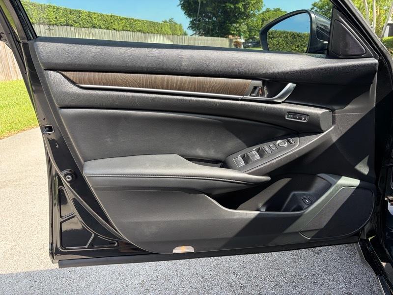 Honda Accord Hybrid Touring 2021