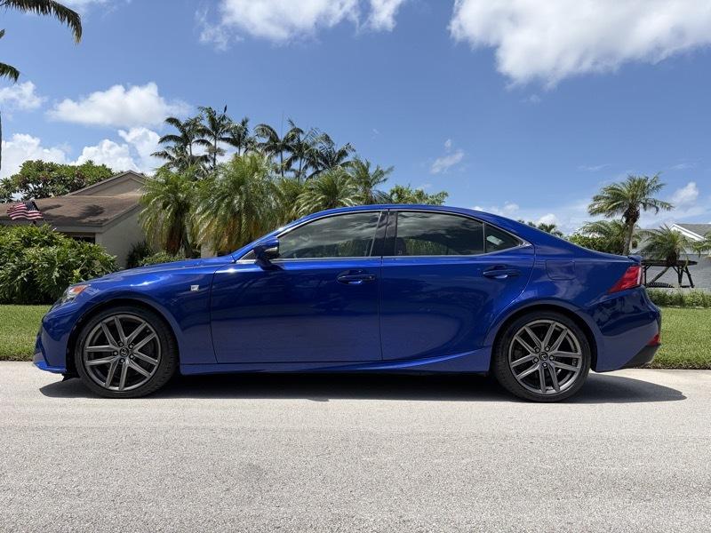 Lexus IS 300 AWD 2016