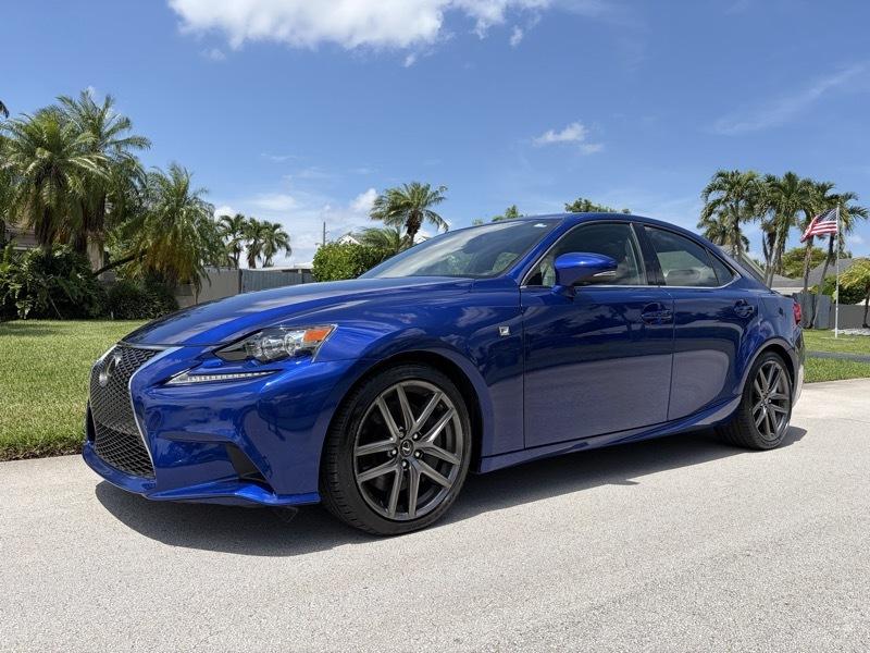 Lexus IS 300 AWD 2016