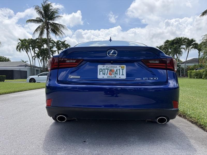 Lexus IS 300 AWD 2016