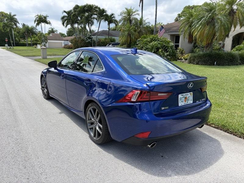 Lexus IS 300 AWD 2016