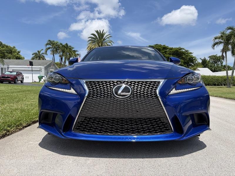 Lexus IS 300 AWD 2016