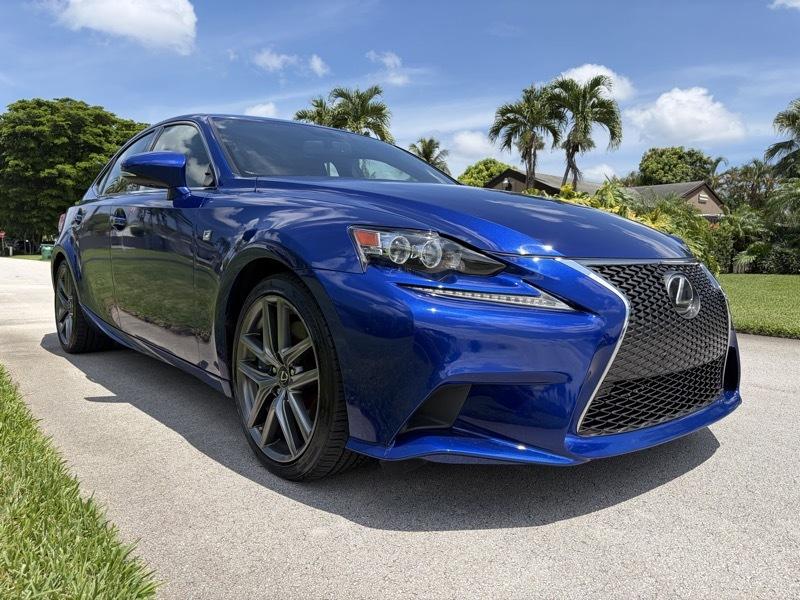 Lexus IS 300 AWD 2016