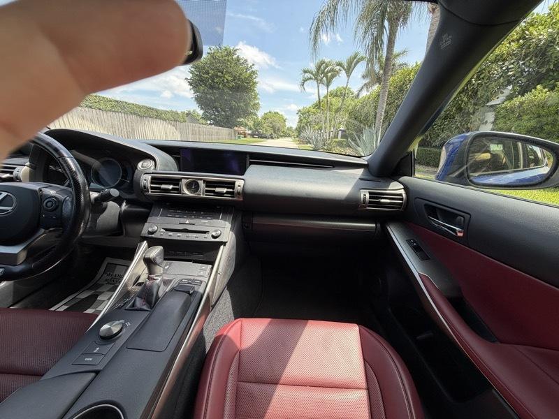 Lexus IS 300 AWD 2016