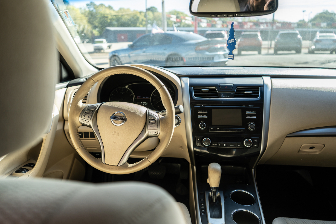 Nissan Altima 2.5 SV 2015 Nissan Altima 2.5 SV 2015
