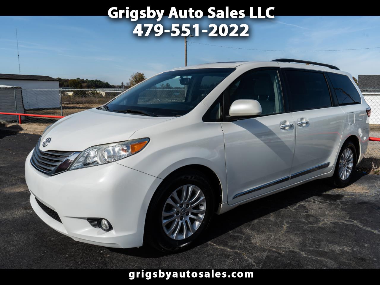 2015 Toyota Sienna XLE FWD 8-Passenger V6