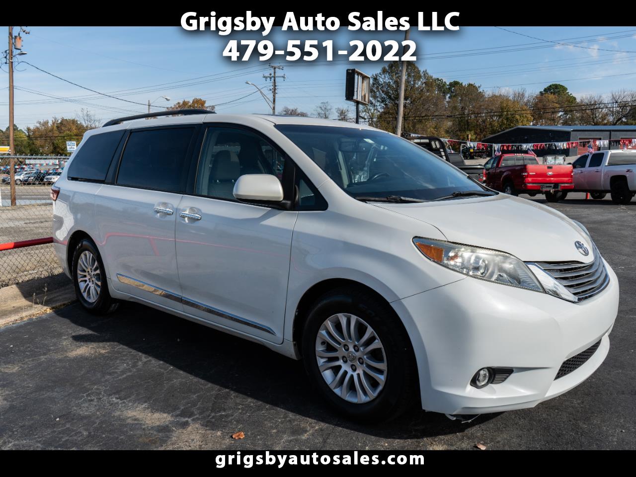 2015 Toyota Sienna XLE FWD 8-Passenger V6