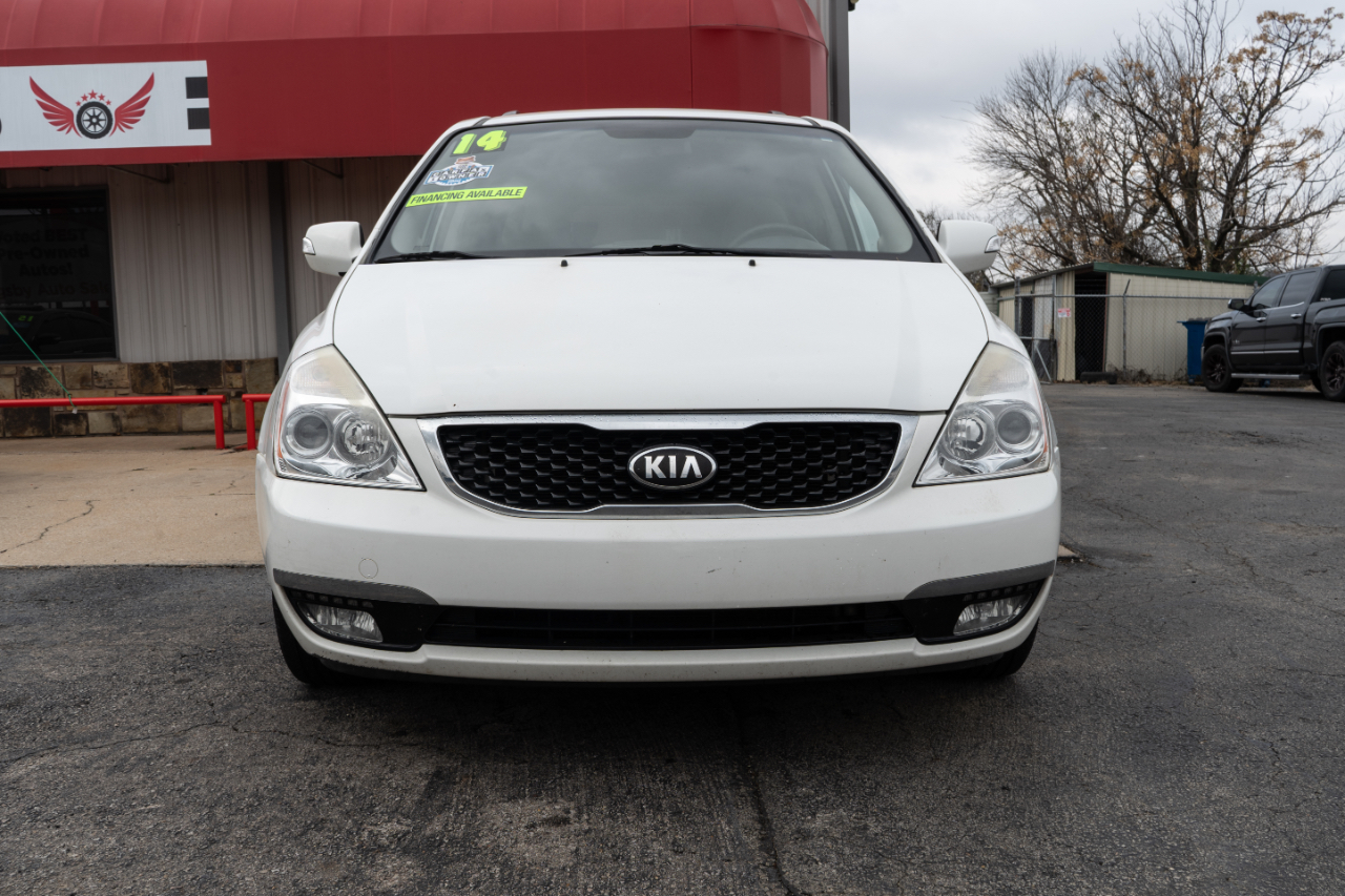 2014 Kia Sedona LX's photo