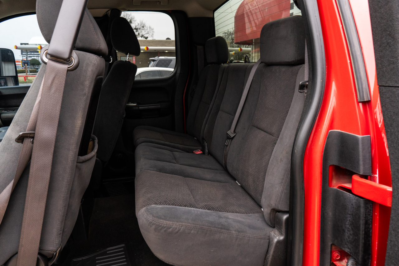 Chevrolet Silverado 2500HD Work Truck Ext. Cab Long Box 4WD 2007