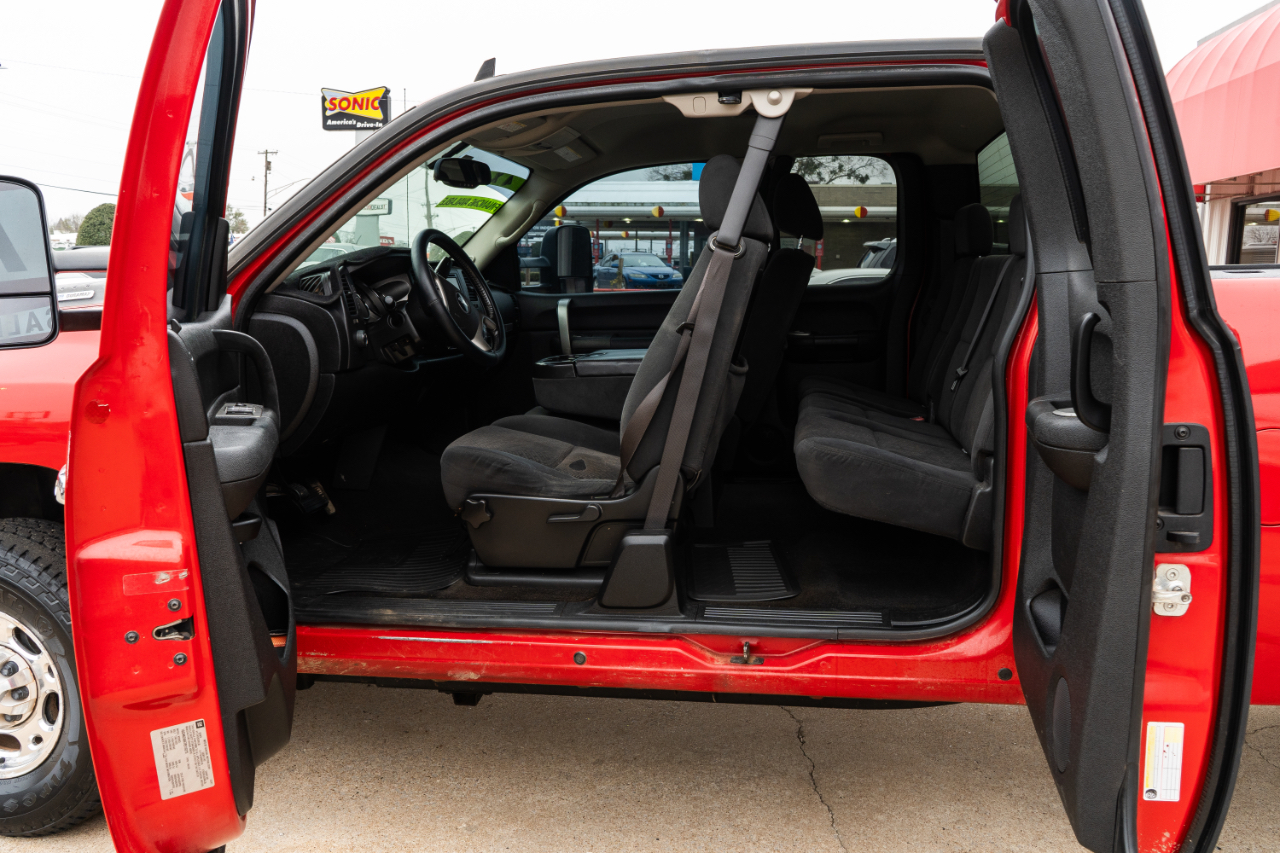 Chevrolet Silverado 2500HD Work Truck Ext. Cab Long Box 4WD 2007