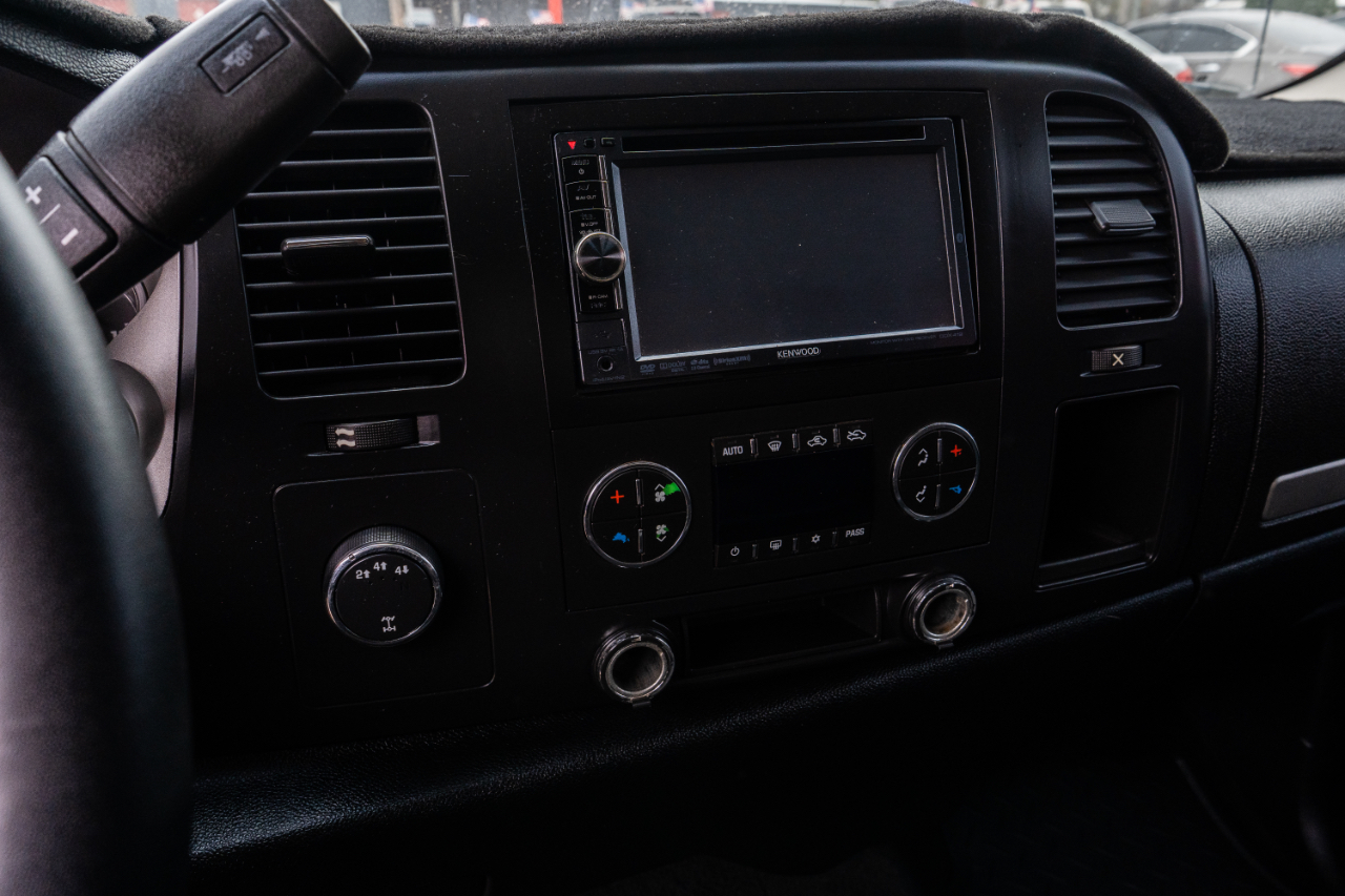 Chevrolet Silverado 2500HD Work Truck Ext. Cab Long Box 4WD 2007