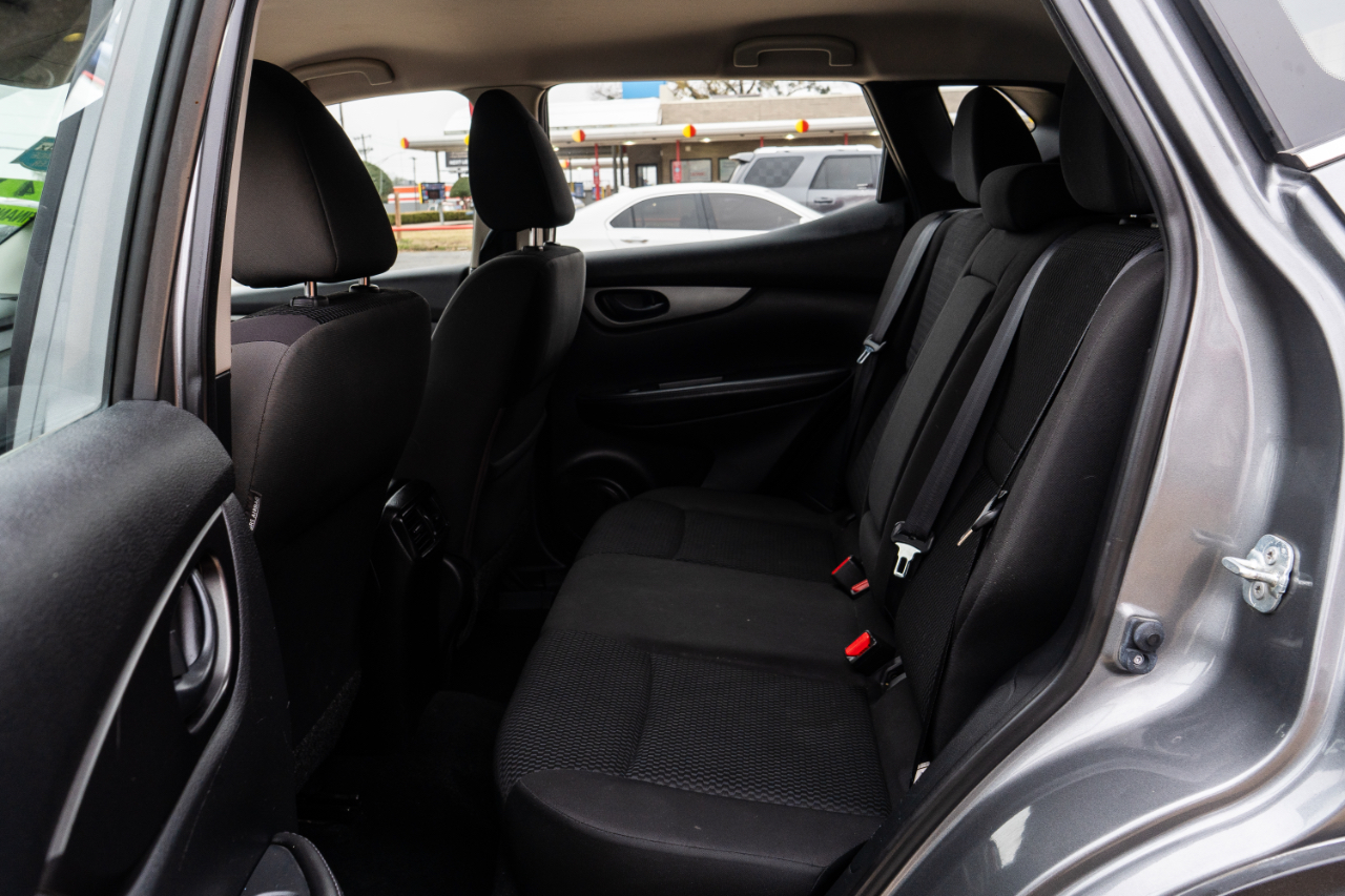 Nissan Rogue Sport S AWD 2017