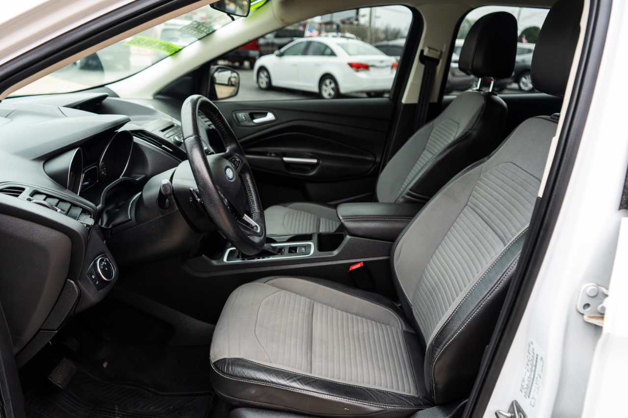 Ford Escape SE FWD 2017