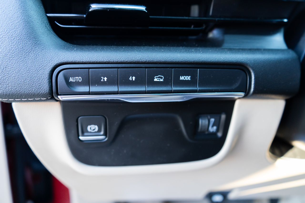 Cadillac Escalade Premium Luxury AWD 2024