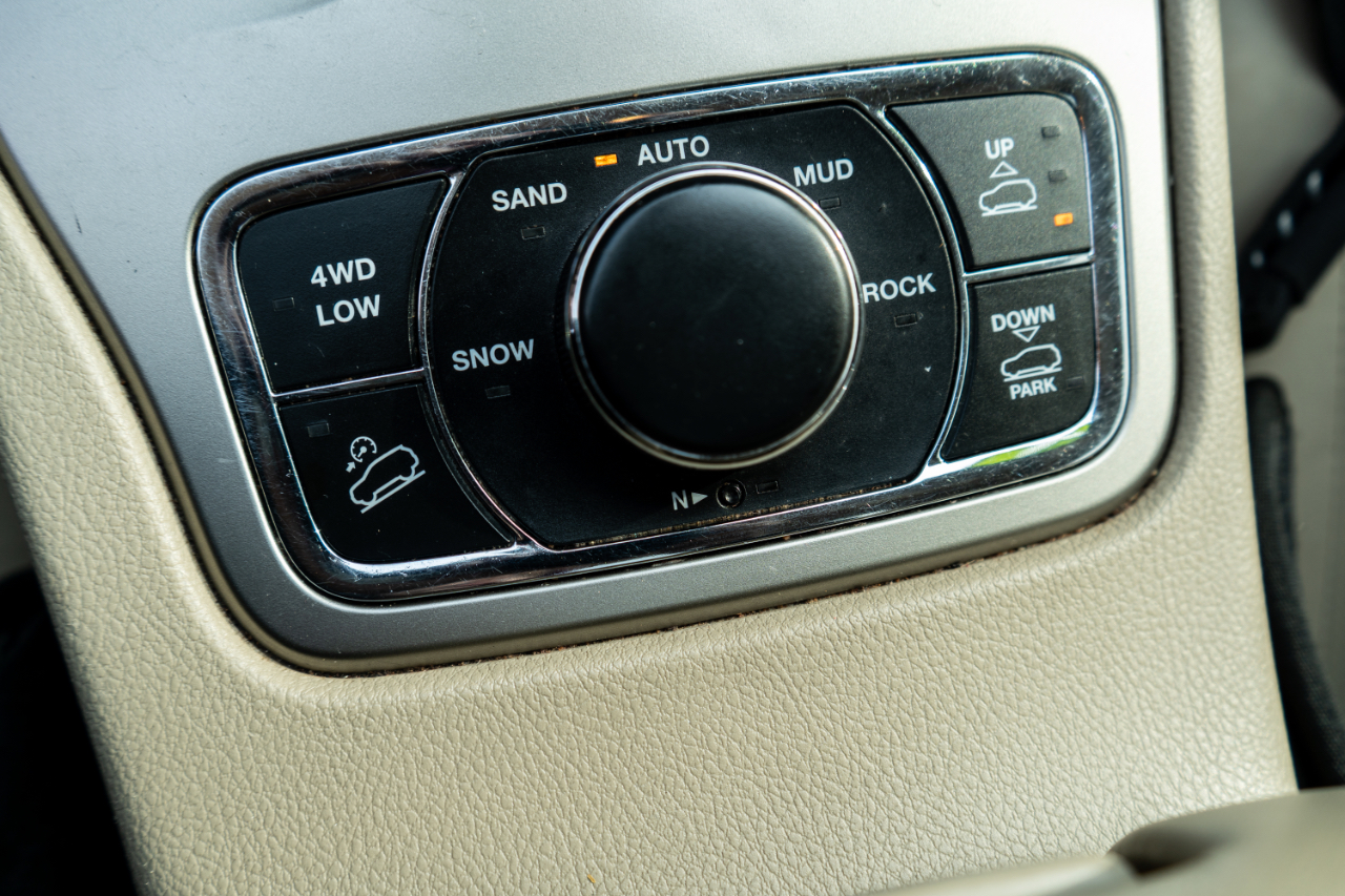 Jeep Grand Cherokee Overland 4WD 2014