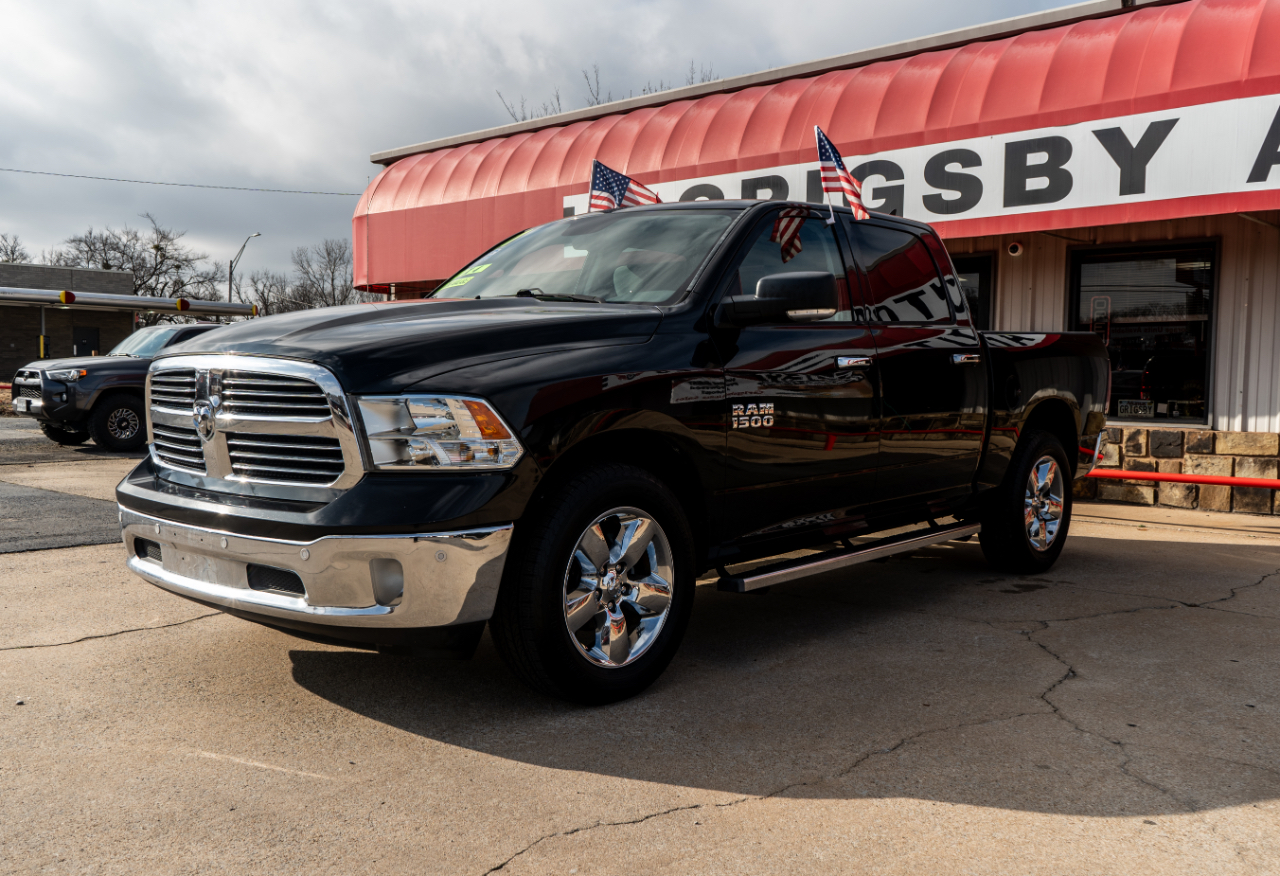 RAM 1500 SLT Crew Cab SWB 4WD 2017