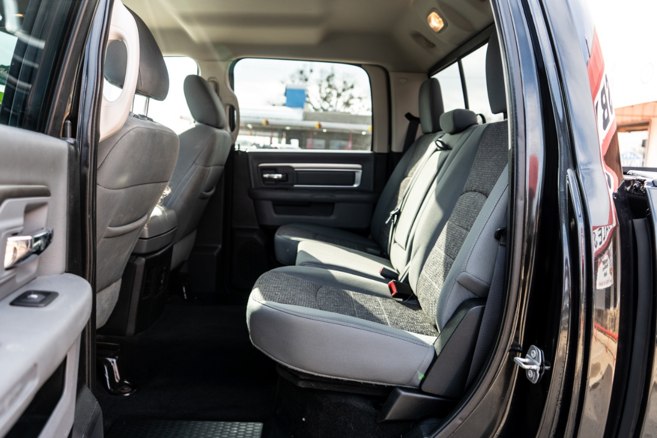 RAM 1500 SLT Crew Cab SWB 4WD 2017