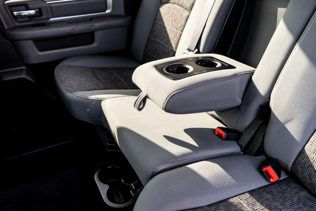 RAM 1500 SLT Crew Cab SWB 4WD 2017