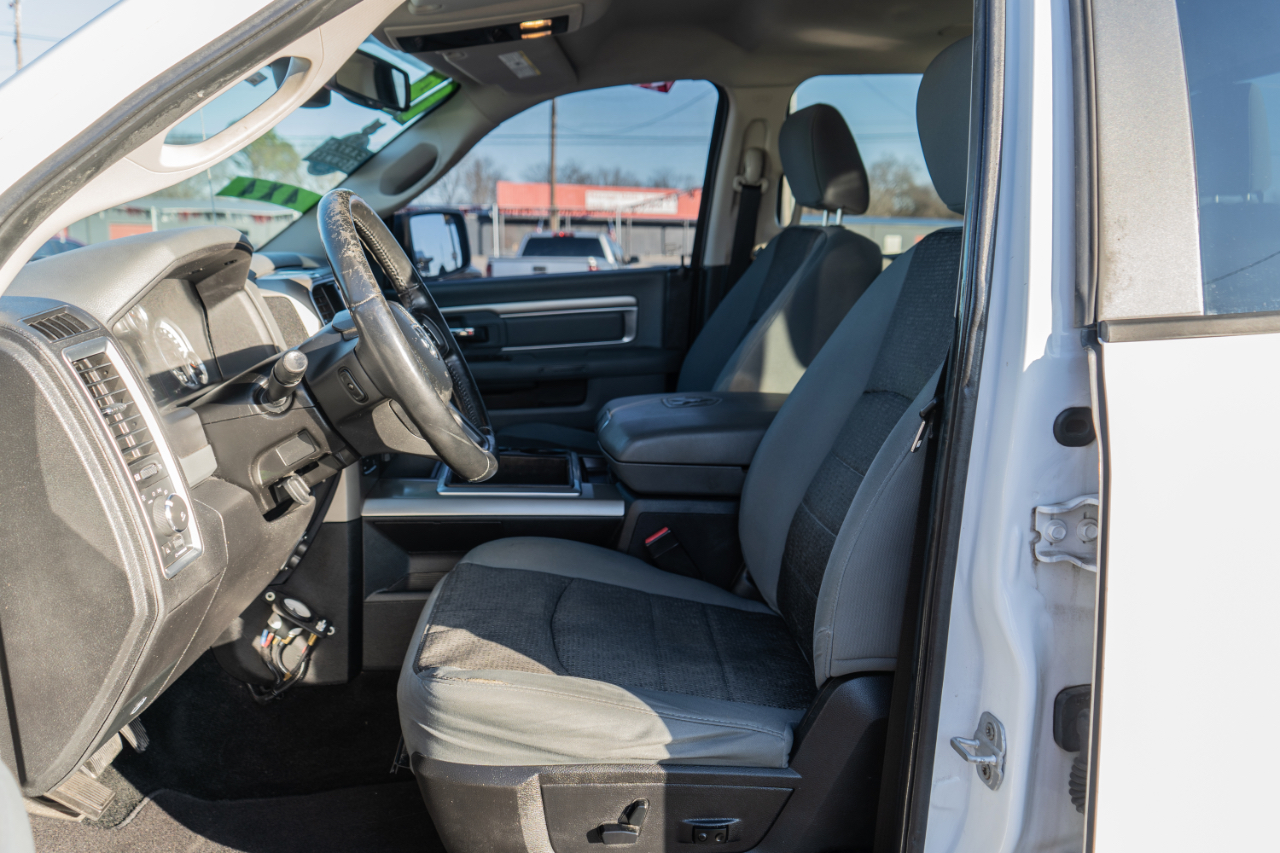 RAM 1500 SLT Crew Cab SWB 4WD 2014