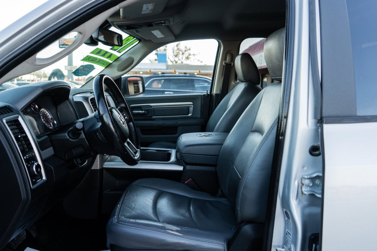 RAM 1500 SLT Crew Cab SWB 4WD 2018