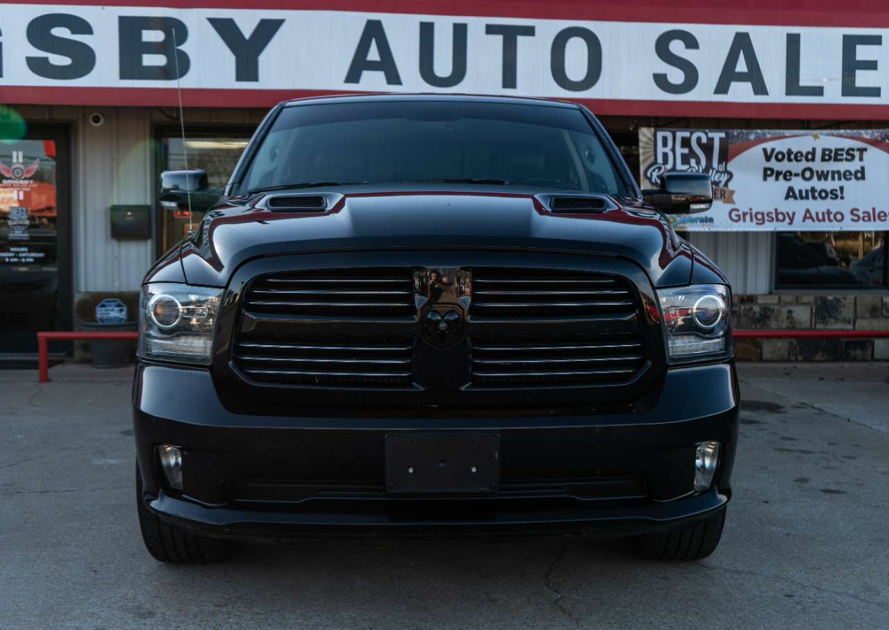 RAM 1500 Sport Quad Cab 4WD 2016