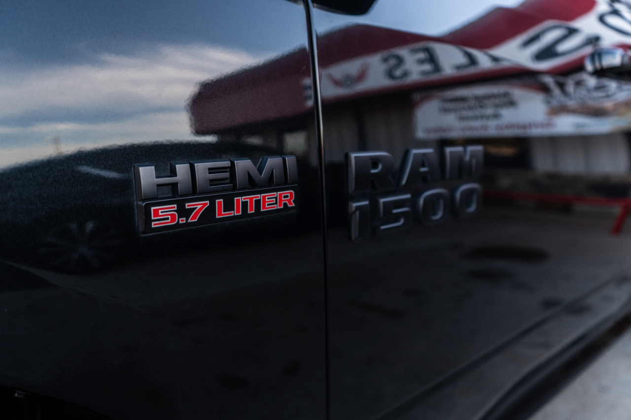 RAM 1500 Sport Quad Cab 4WD 2016