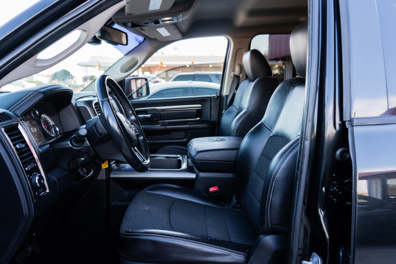 RAM 1500 Sport Quad Cab 4WD 2016