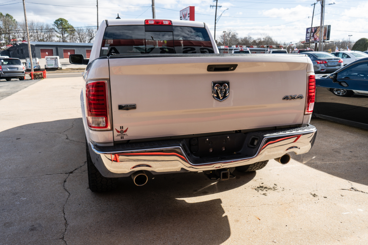 RAM 1500 Laramie Crew Cab SWB 4WD 2017