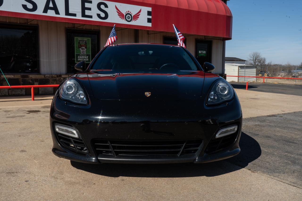 Porsche Panamera GTS 2013