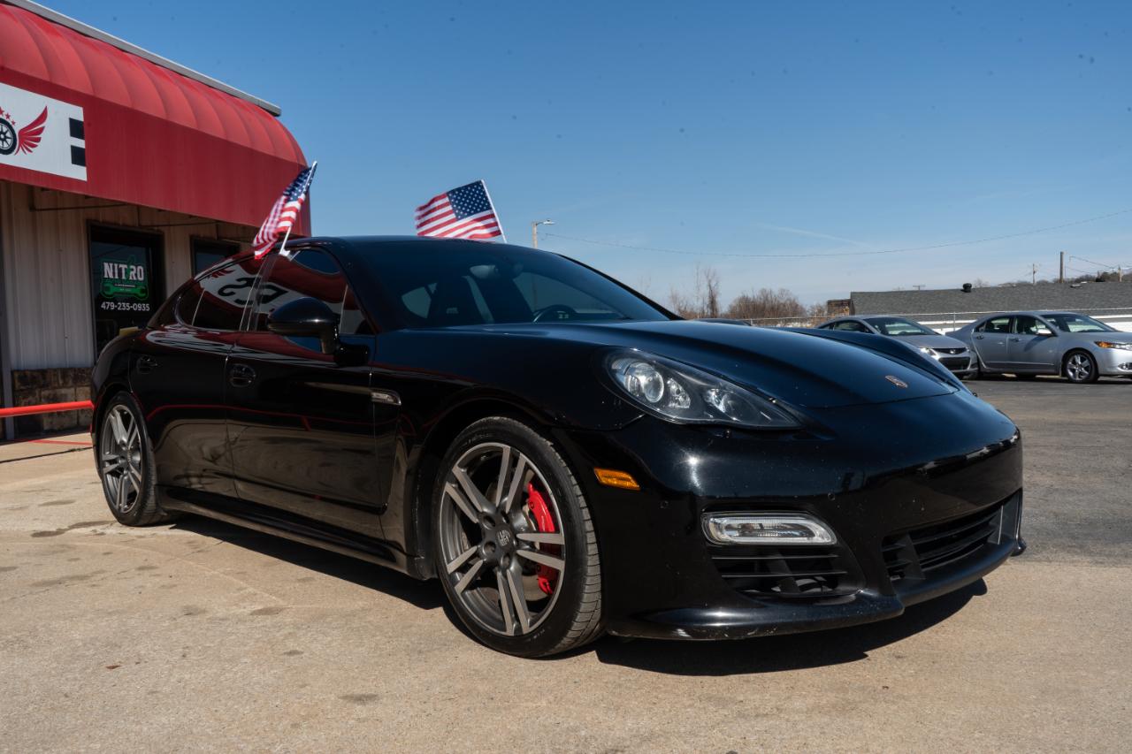 Porsche Panamera GTS 2013