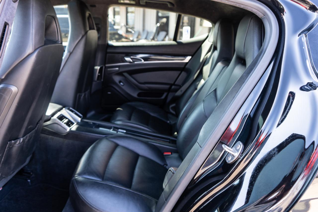 Porsche Panamera GTS 2013