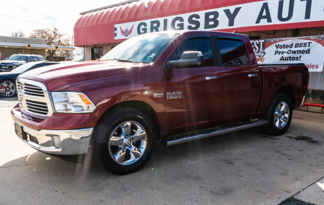 RAM 1500 SLT Crew Cab SWB 2WD 2015