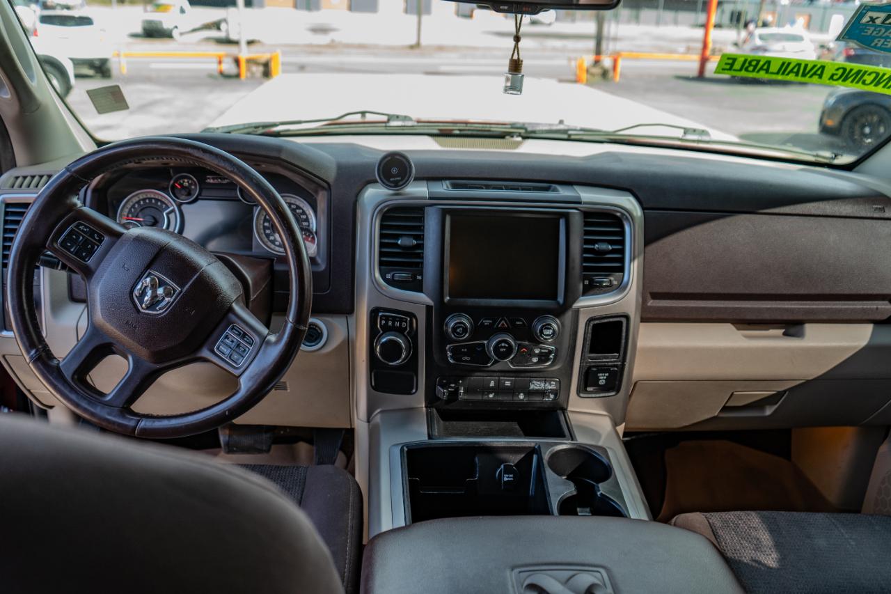 RAM 1500 SLT Crew Cab SWB 2WD 2015