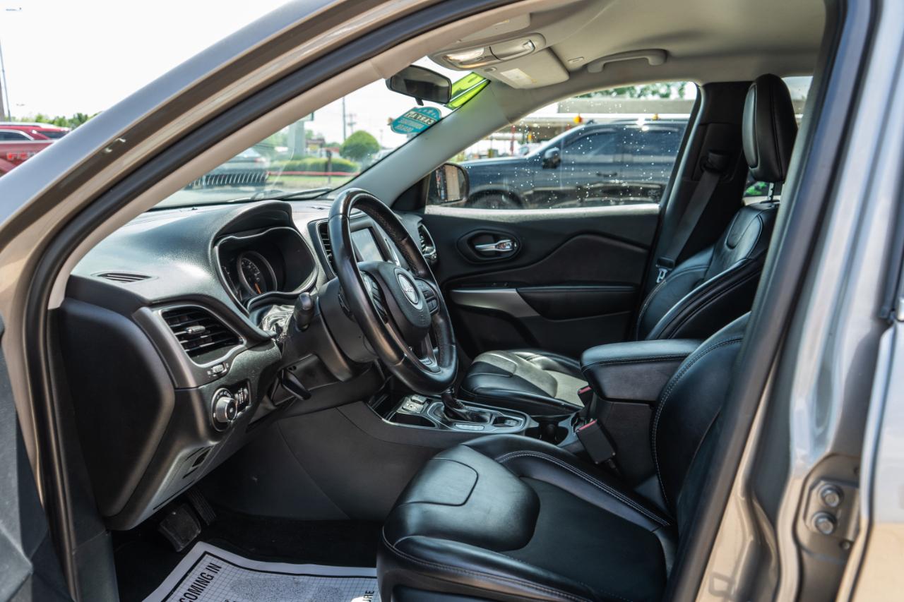 Jeep Cherokee Latitude Plus FWD 2019