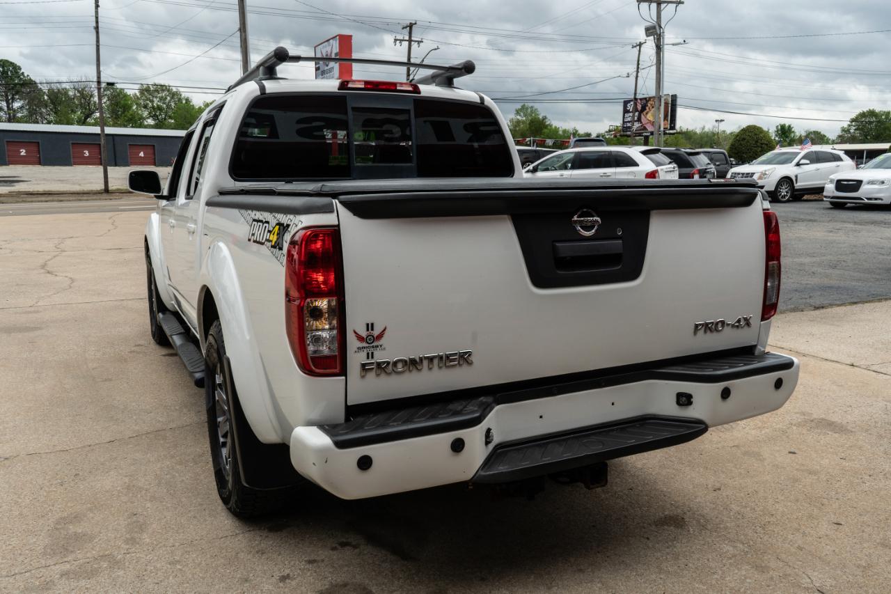 Nissan Frontier PRO-4X Crew Cab 5AT 4WD 2016