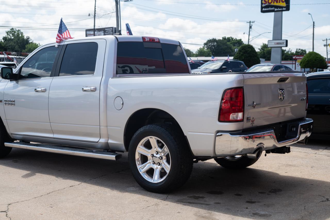 RAM 1500 SLT Crew Cab SWB 4WD 2017