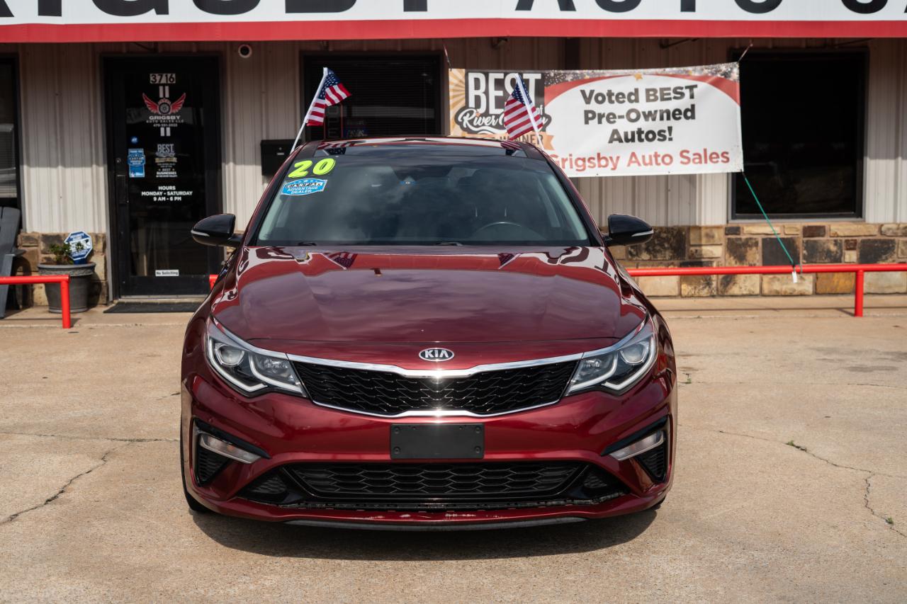 2020 Kia Optima SE's photo