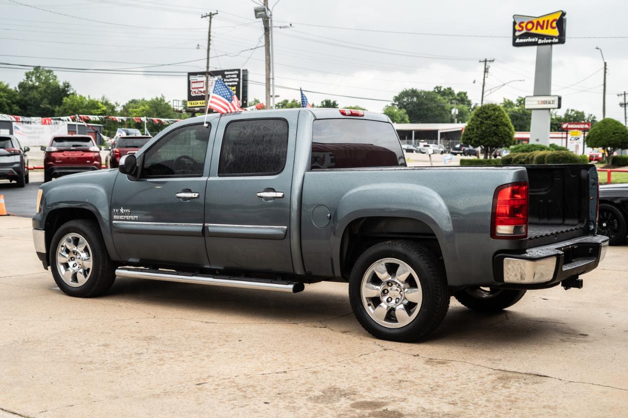 GMC Sierra 1500 SLE Crew Cab 2WD 2011