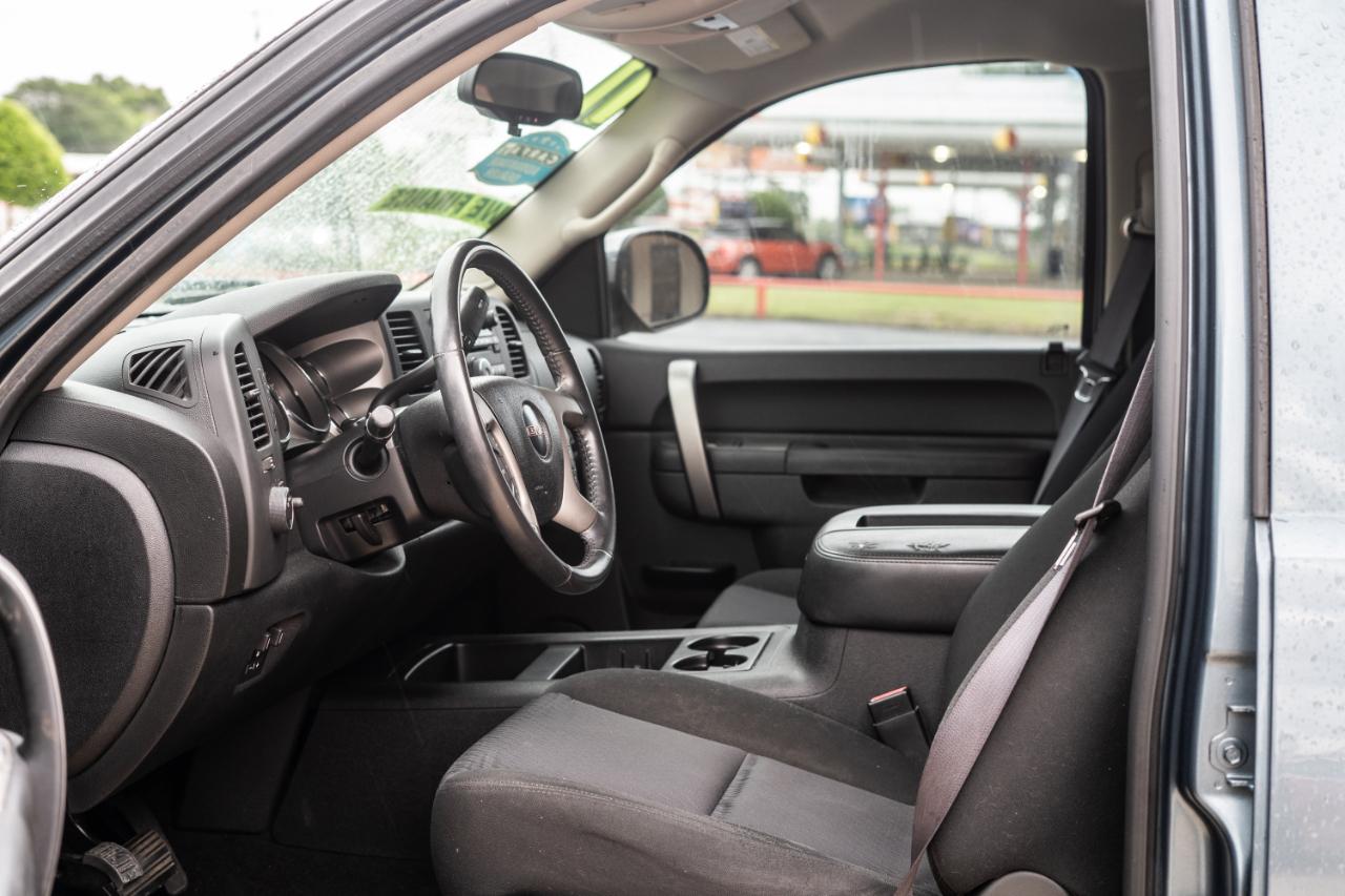 GMC Sierra 1500 SLE Crew Cab 2WD 2011