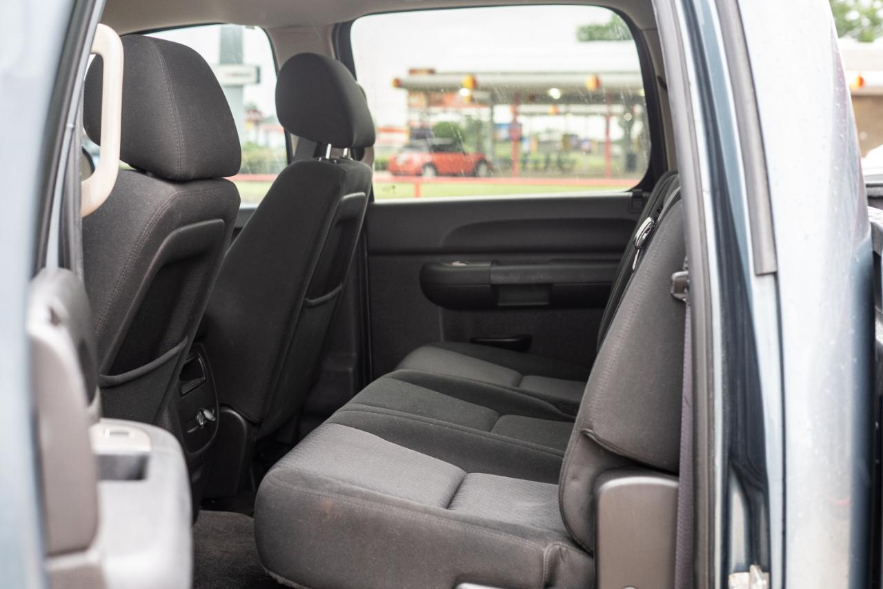 GMC Sierra 1500 SLE Crew Cab 2WD 2011