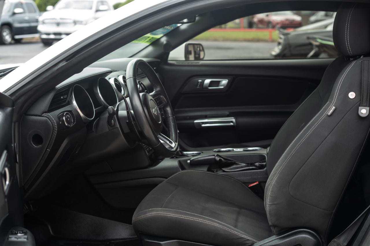 Ford Mustang EcoBoost Fastback 2018