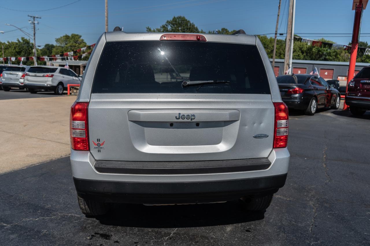Jeep Patriot FWD 4dr Latitude 2013