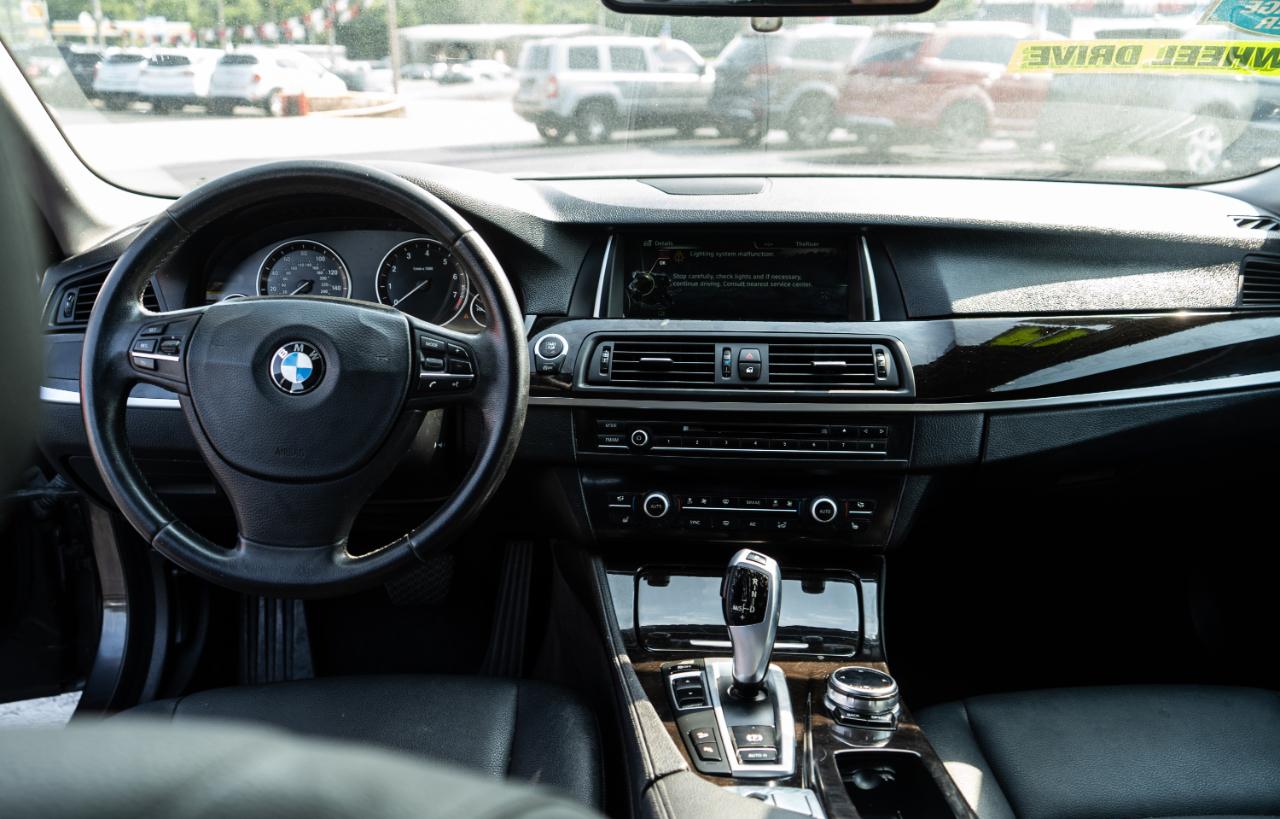BMW 5 Series 4dr Sdn 528i xDrive AWD 2014