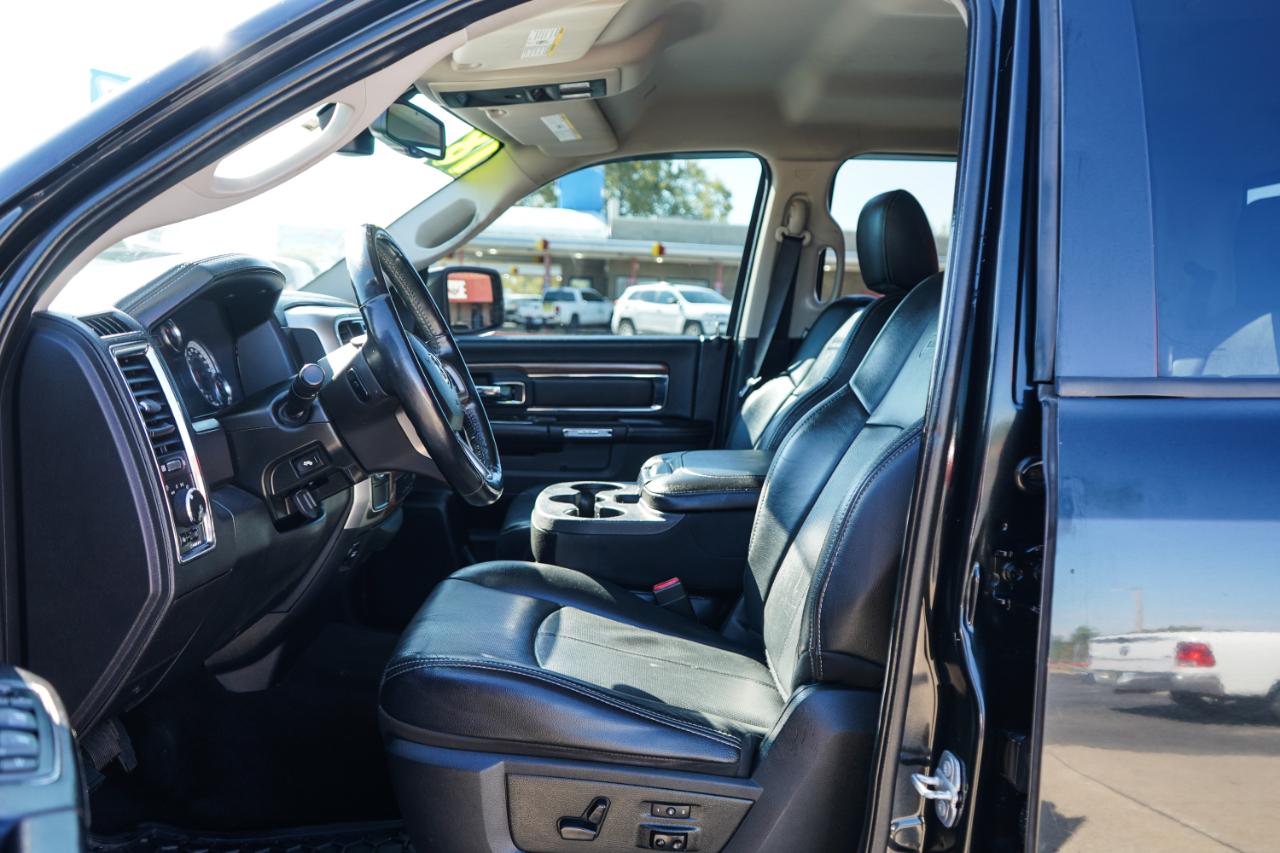 RAM 1500 Laramie 4x2 Crew Cab 6'4" Box *Ltd Avail* 2018