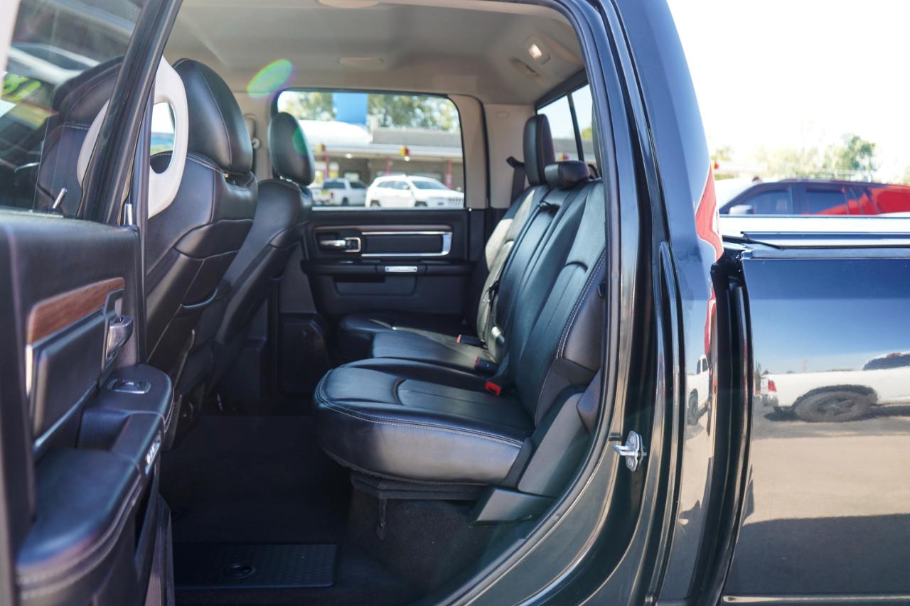 RAM 1500 Laramie 4x2 Crew Cab 6'4" Box *Ltd Avail* 2018