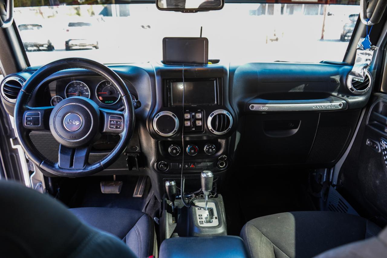 Jeep Wrangler Unlimited 4WD 4dr Sport 2016