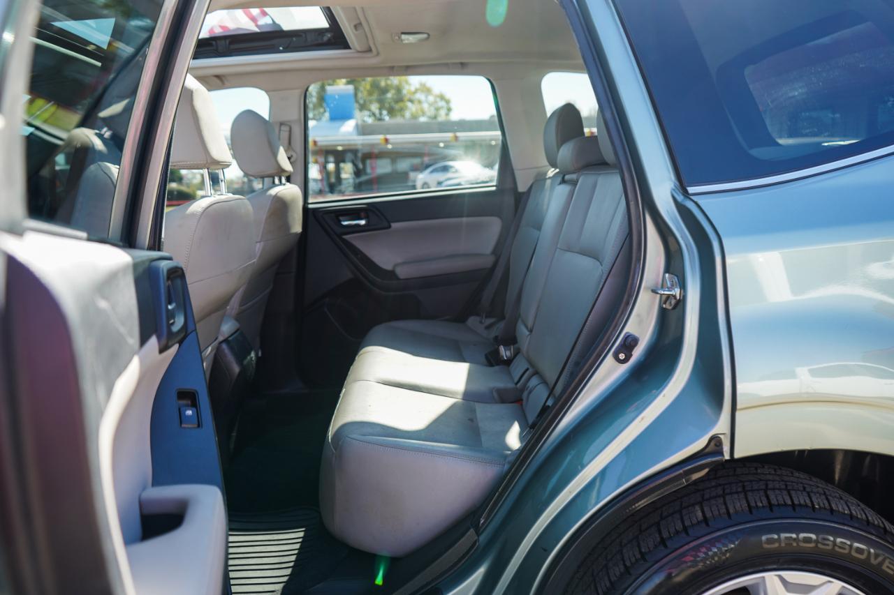 Subaru Forester 4dr CVT 2.5i Limited PZEV 2016