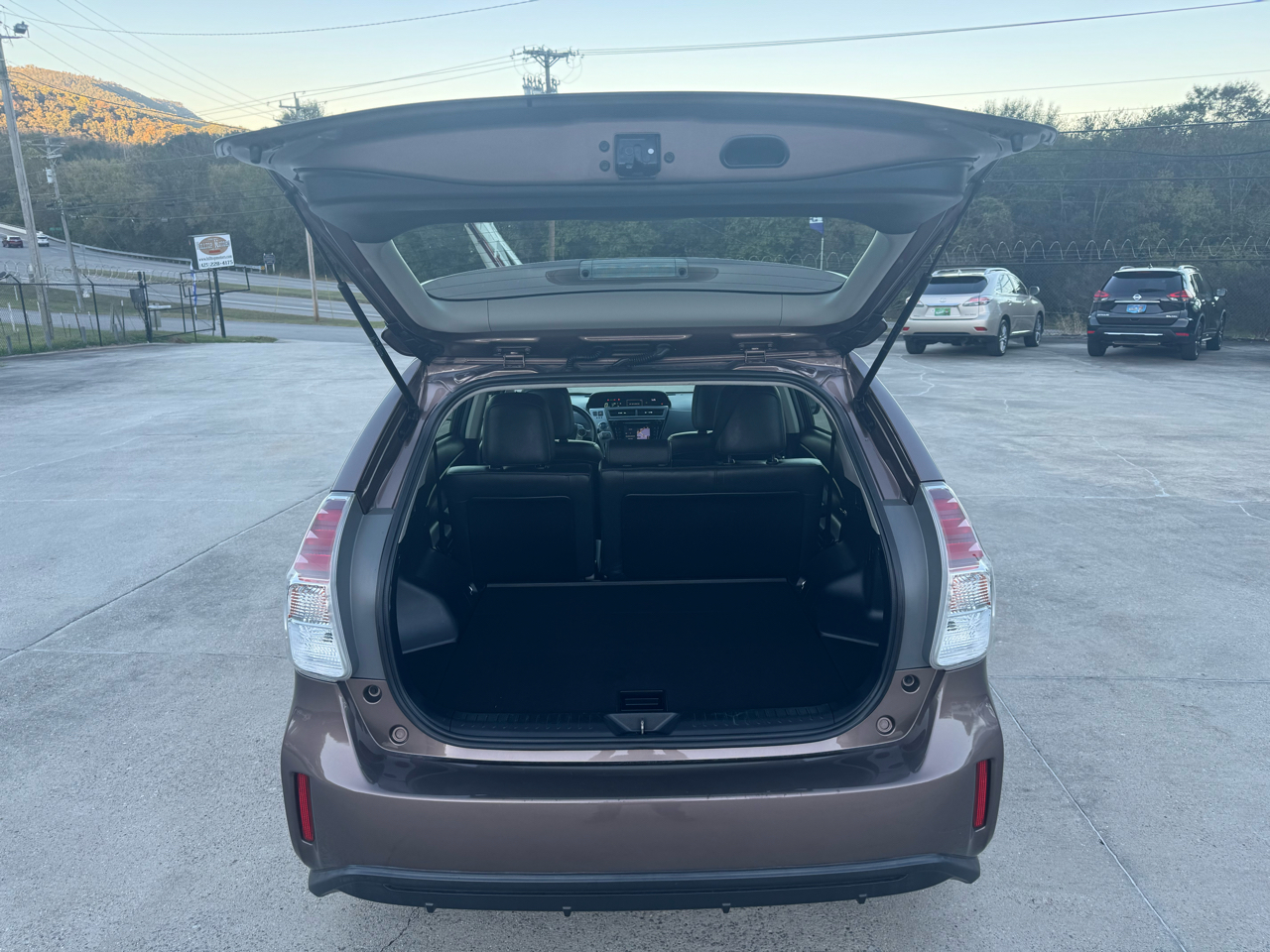 Toyota Prius V Five 2017
