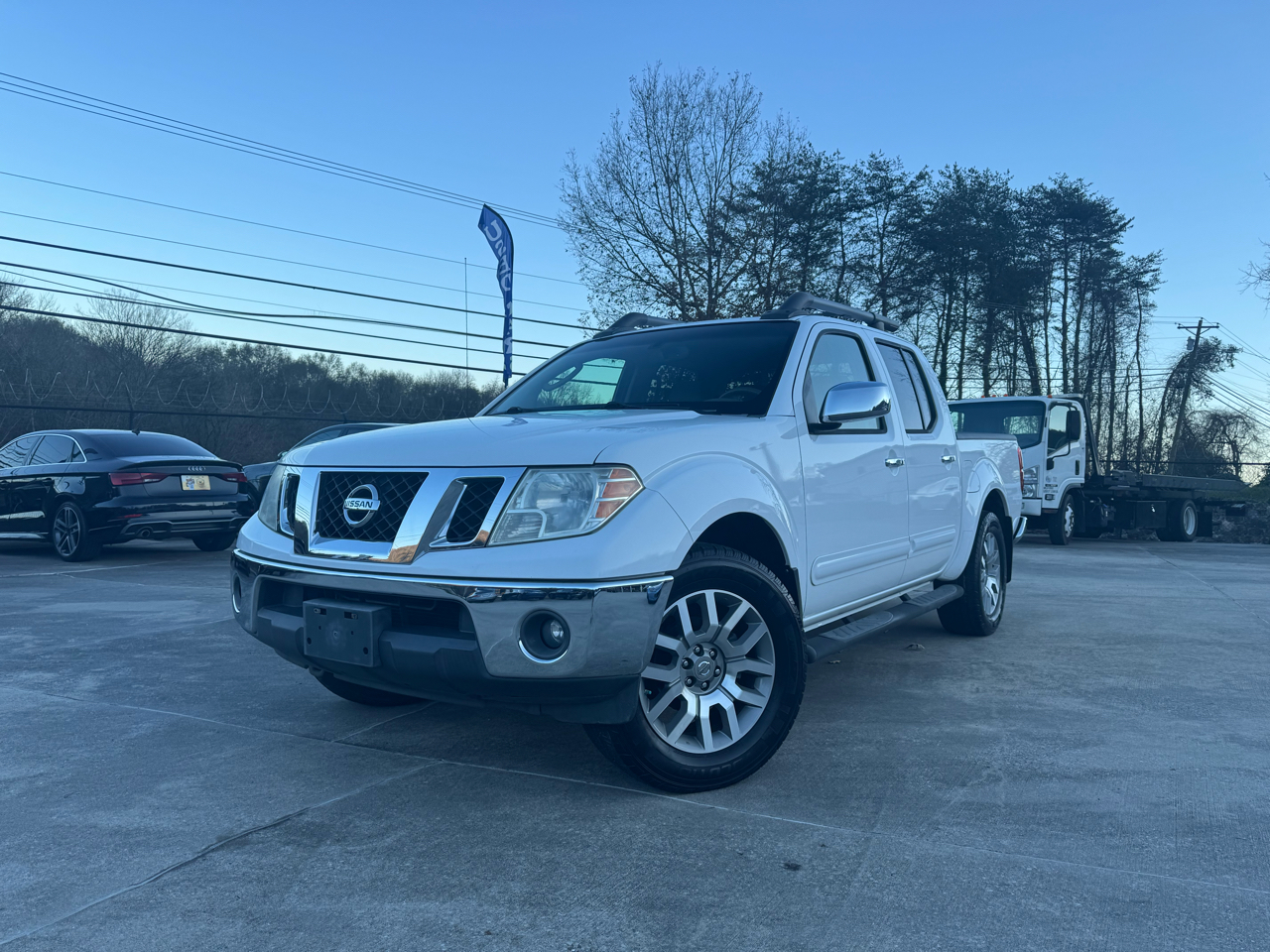 Nissan Frontier LE Crew Cab 2WD 2009